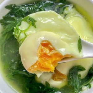 Doctors reveal that eating eggs with this herb causes …