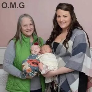 Mother and daughter get pregnant by the same